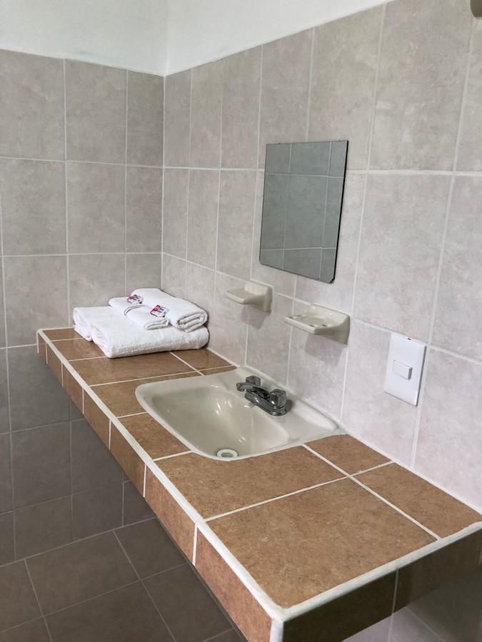 Comfort Triple Room Shower,1173770688:JPEG