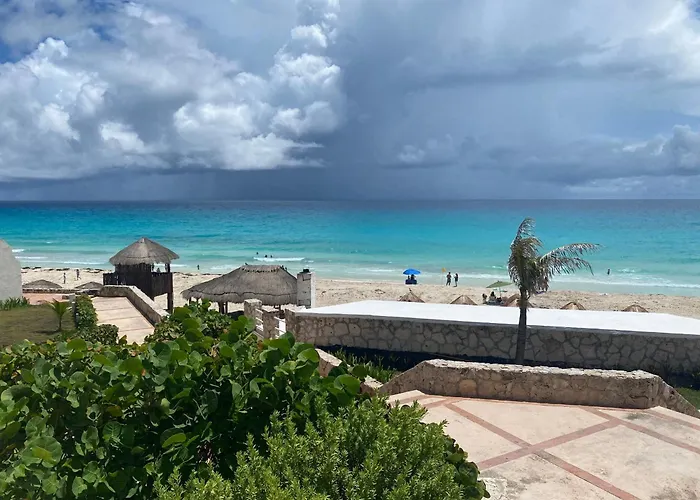 Vacation rental: Solymar Condos